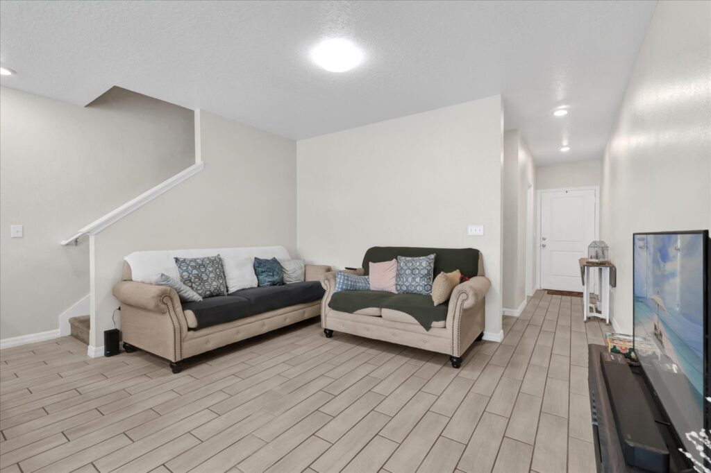 1623 Mirabella Cir, Davenport, FL 33897