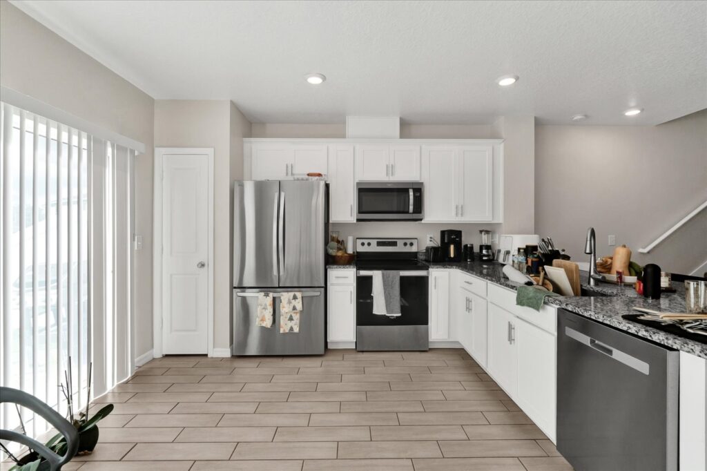 1623 Mirabella Cir, Davenport, FL 33897