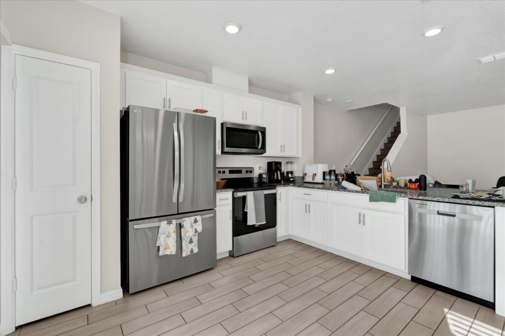 1623 Mirabella Cir, Davenport, FL 33897