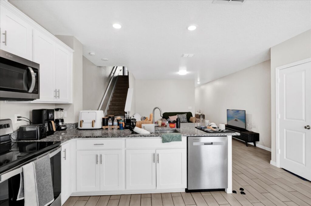 1623 Mirabella Cir, Davenport, FL 33897